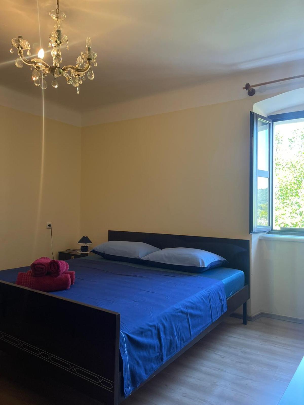 Crveni Apartman Cres Esterno foto
