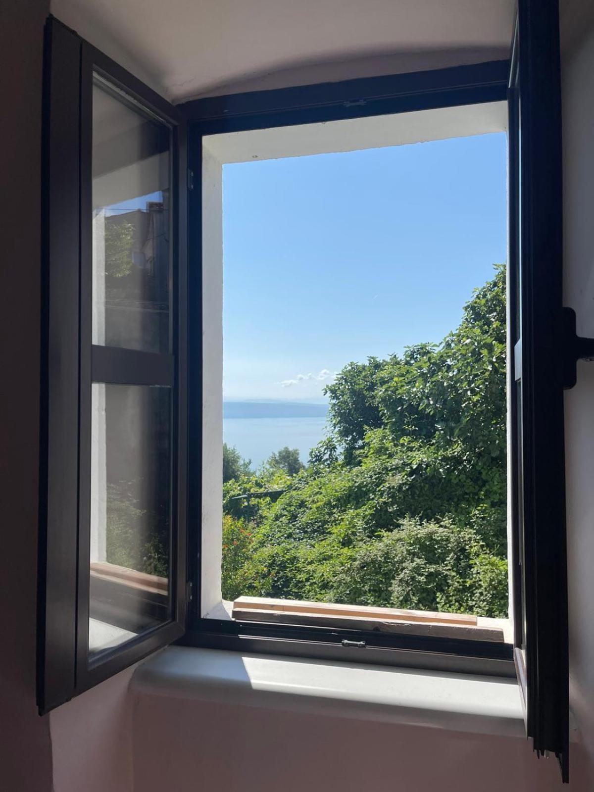 Crveni Apartman Cres Esterno foto