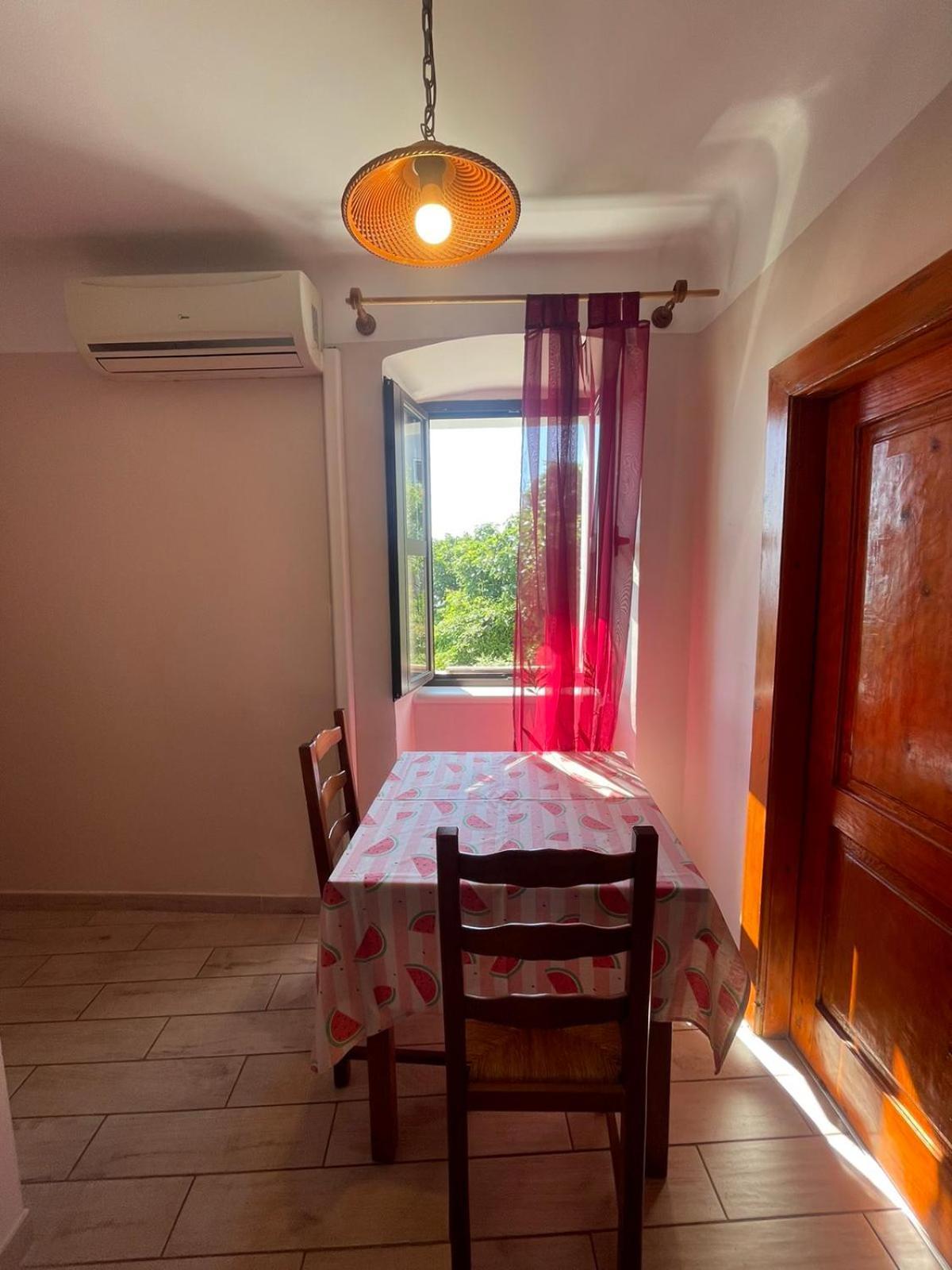 Crveni Apartman Cres Esterno foto